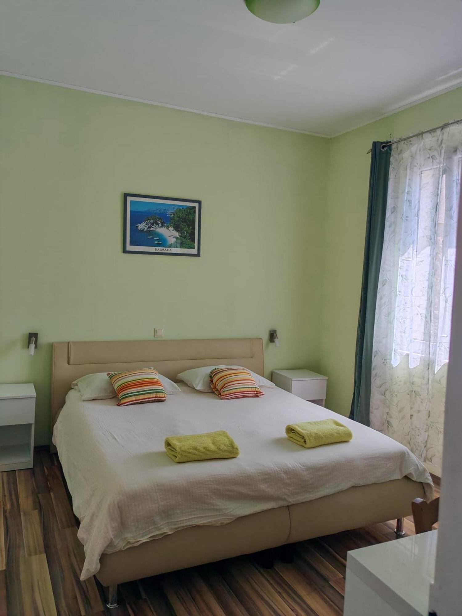 Apartment Central Old Town With Private Indoor Garage Parking 斯普利特 外观 照片