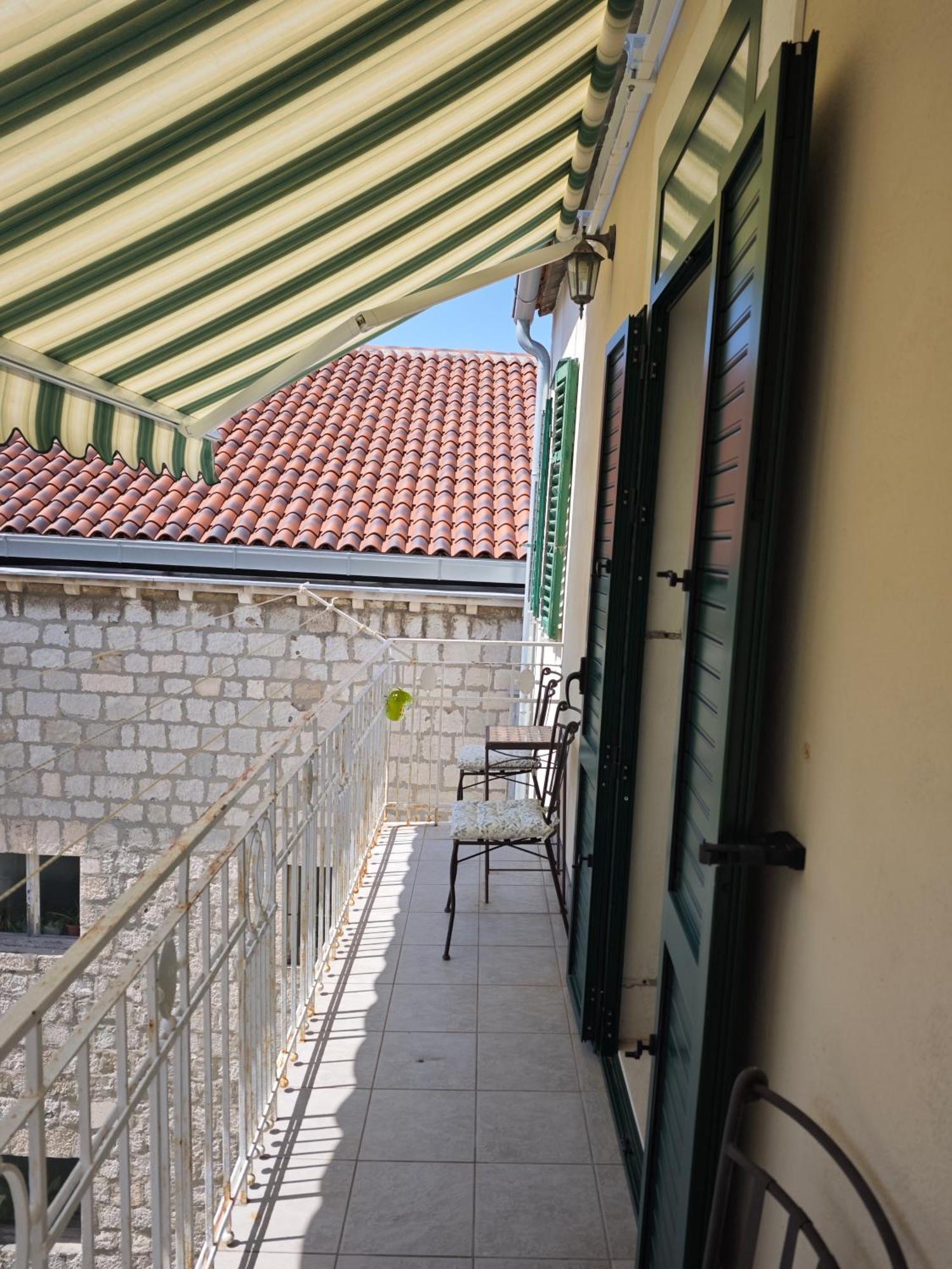 Apartment Central Old Town With Private Indoor Garage Parking 斯普利特 外观 照片