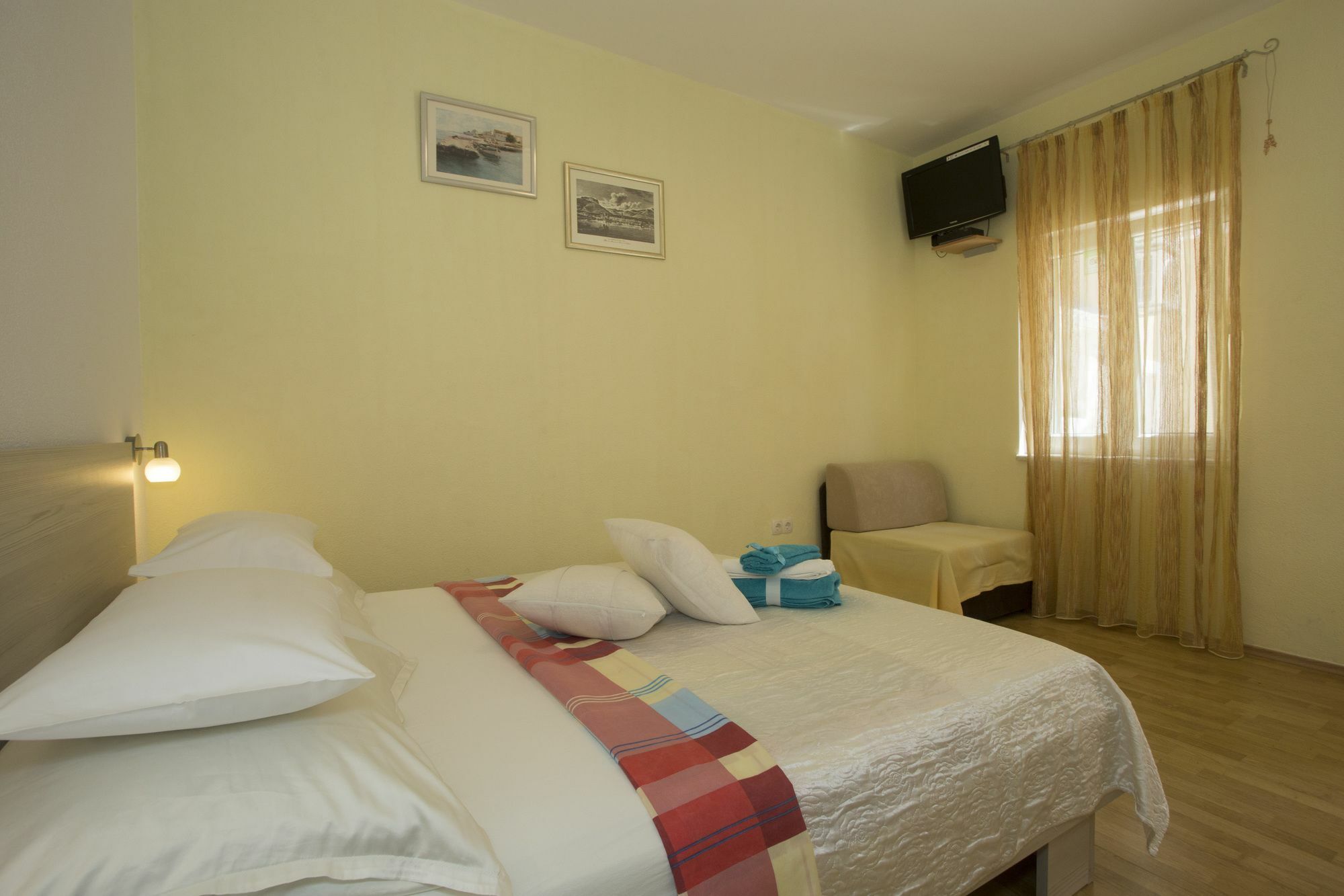 Apartment Central Old Town With Private Indoor Garage Parking 斯普利特 外观 照片