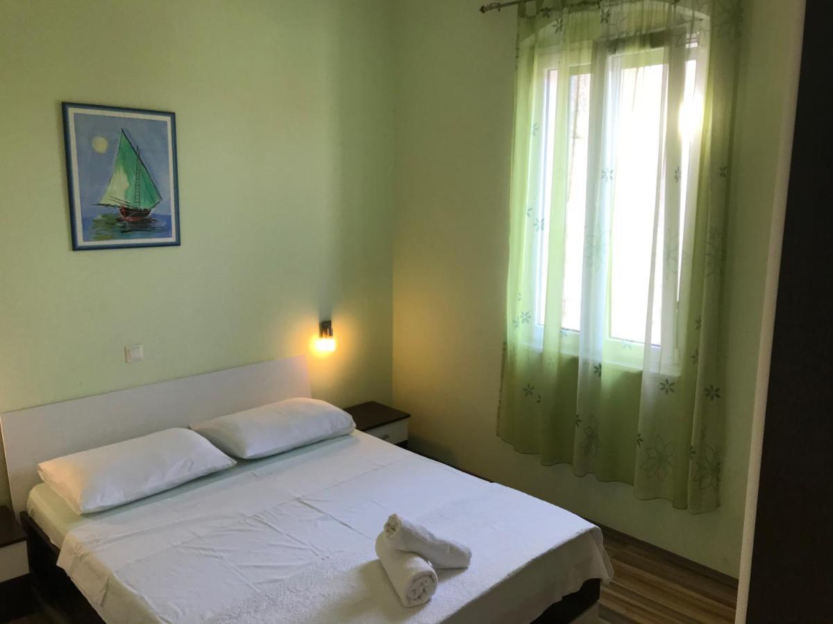 Apartment Central Old Town With Private Indoor Garage Parking 斯普利特 外观 照片